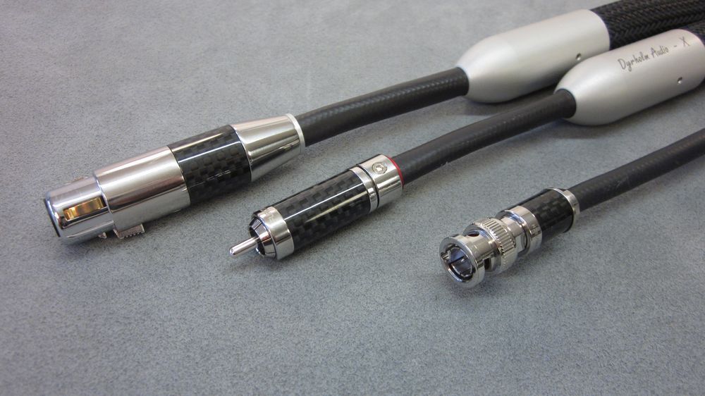 Dyrholm Audio X-Series Digital Cables: musicalidad analógica