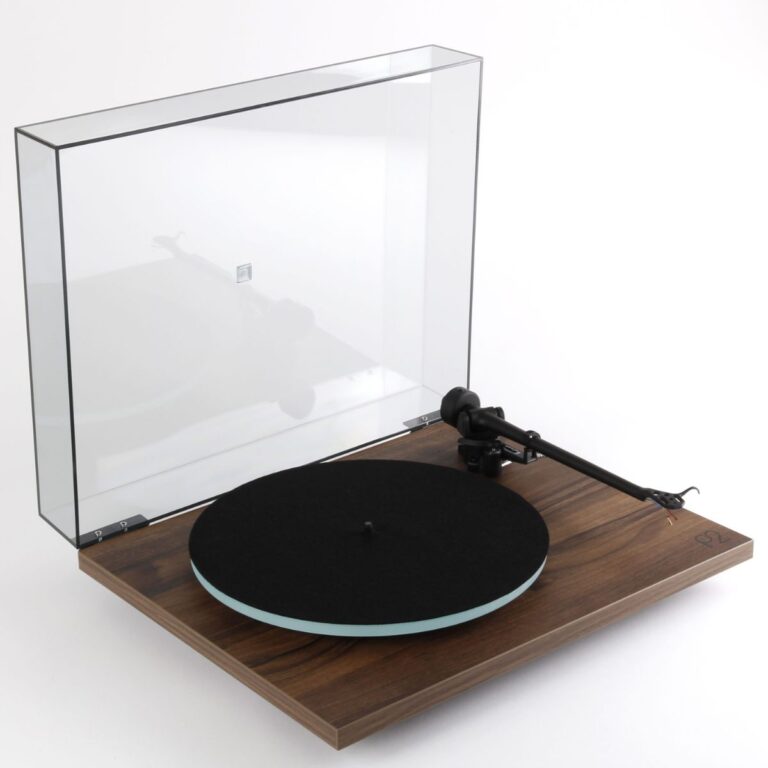 REGA PLANAR 2 WALNUT