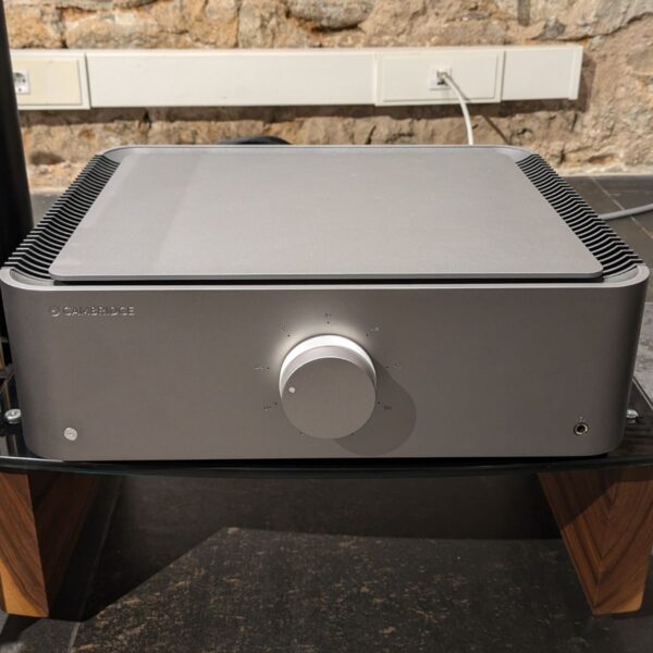 CAMBRIDGE AUDIO EDGE A (EX-DEMO)