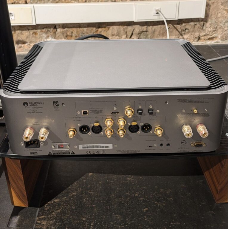 CAMBRIDGE AUDIO EDGE A (EX-DEMO)