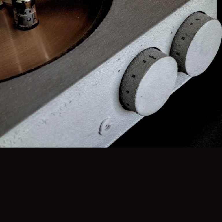 CINNAMON GALLE PHONO STAGE