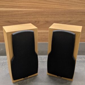 CHARIO SILVER SURROUND