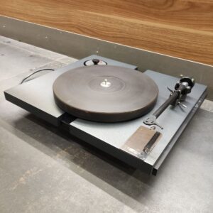 CONSONANCE LIU TURNTABLE (2mano)