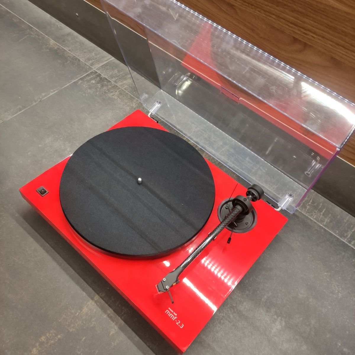 MUSIC HALL MMF 2.3 RED EX-DEMO