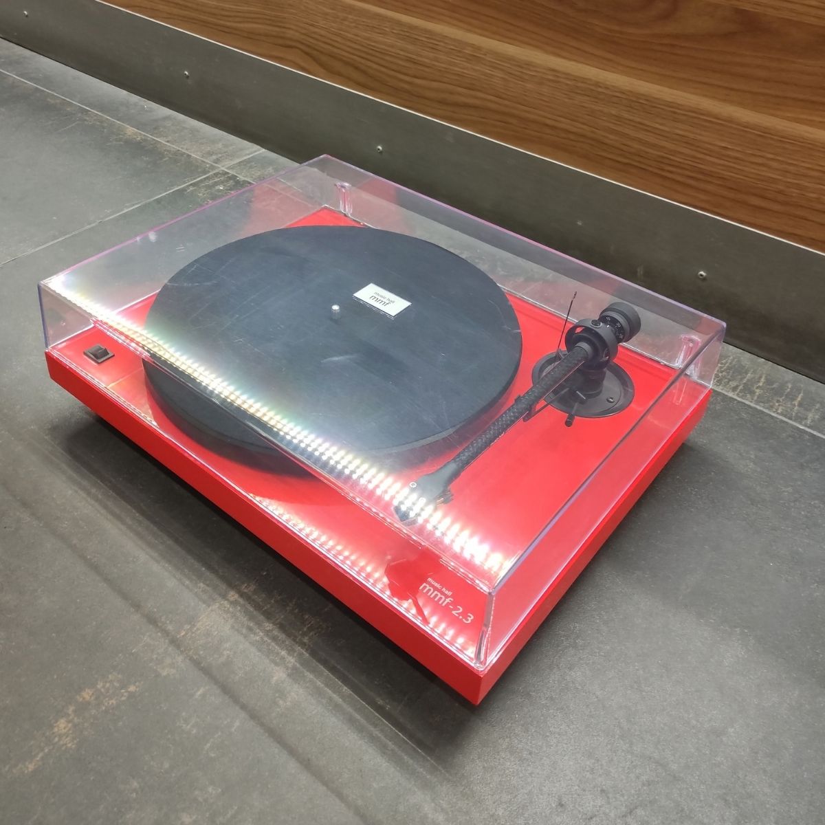 MUSIC HALL MMF 2.3 RED EX-DEMO - Imagen 3