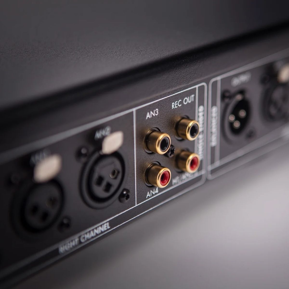 ELECTROCOMPANIET EC 4.8 MKII - Imagen 3